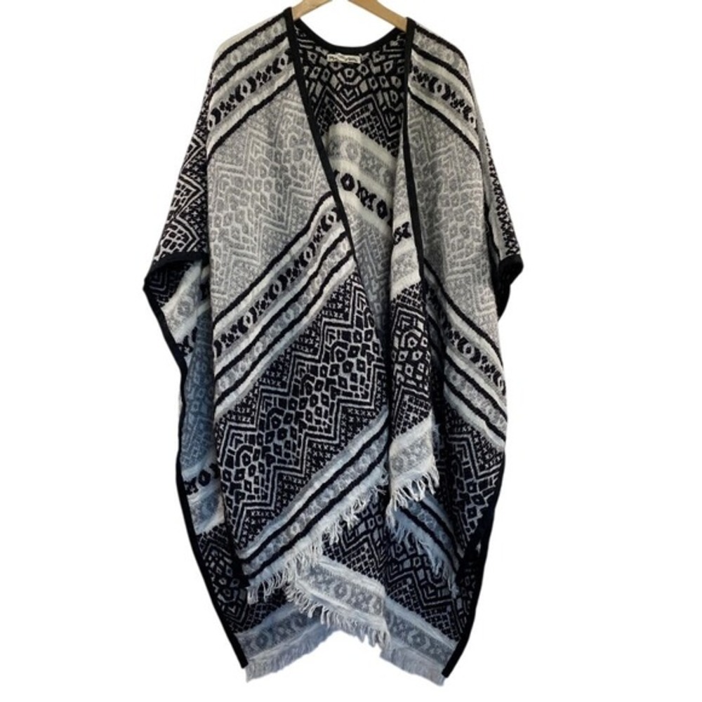 Michael Stars Womens Textured Ruana Tribal Print Scarf‎ Poncho Jacket One Size